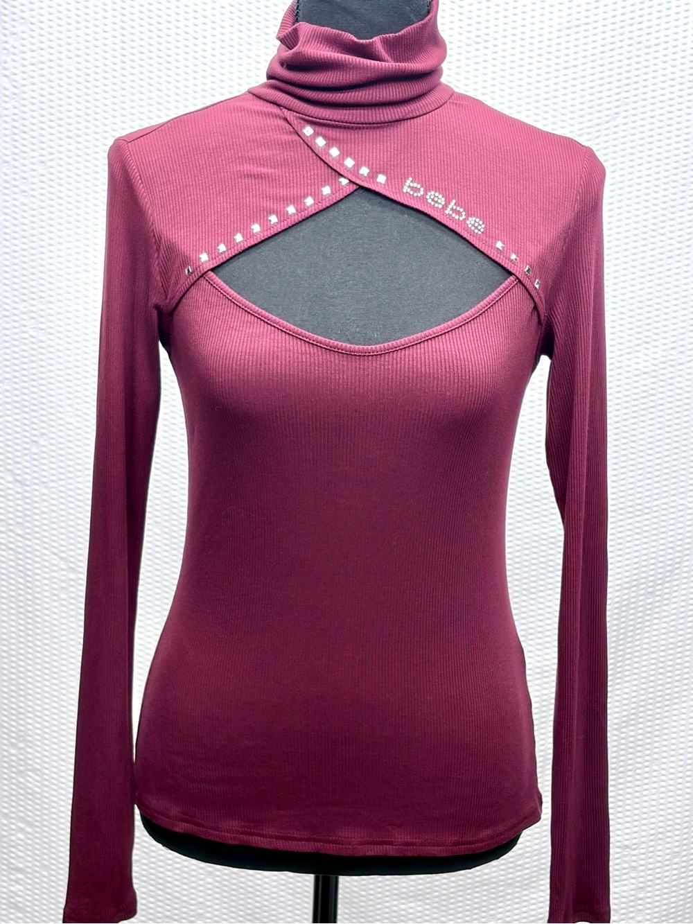 Bebe Rhinestone Logo Cutout Top Women’s M Berry Pink Y2K Bodycon Clubwear